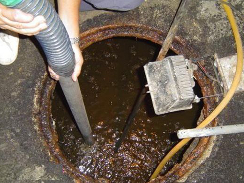 郧阳隔油池清理