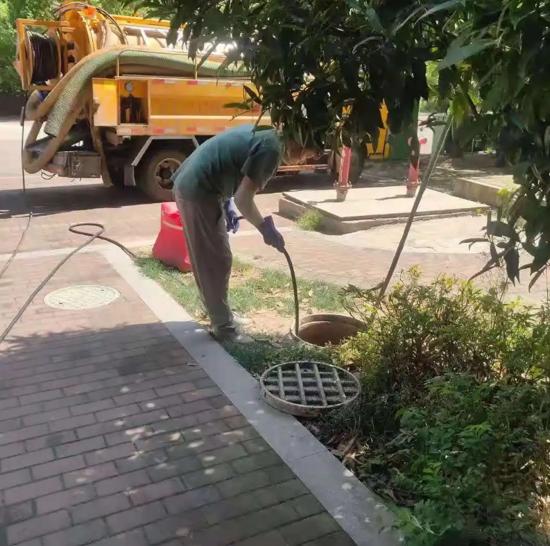 郧阳市政排污管道清淤疏通——专业团队，让您全程省心！